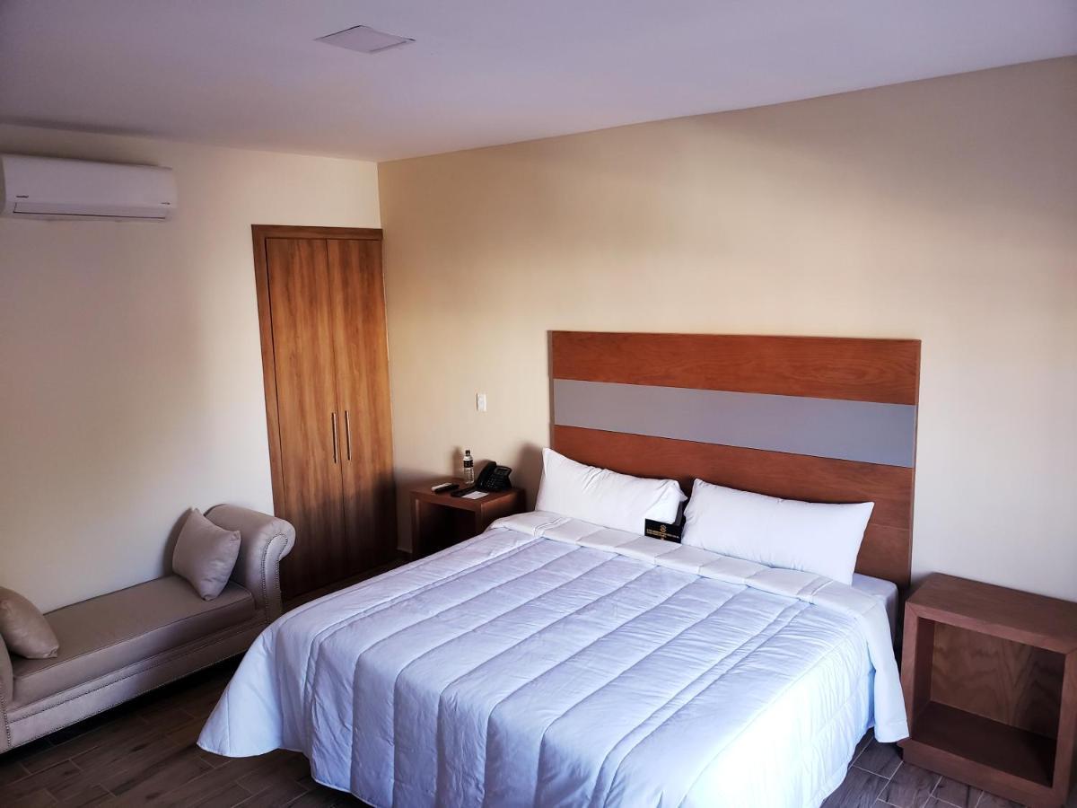 Hotel Plaza Allende Torreón エクステリア 写真